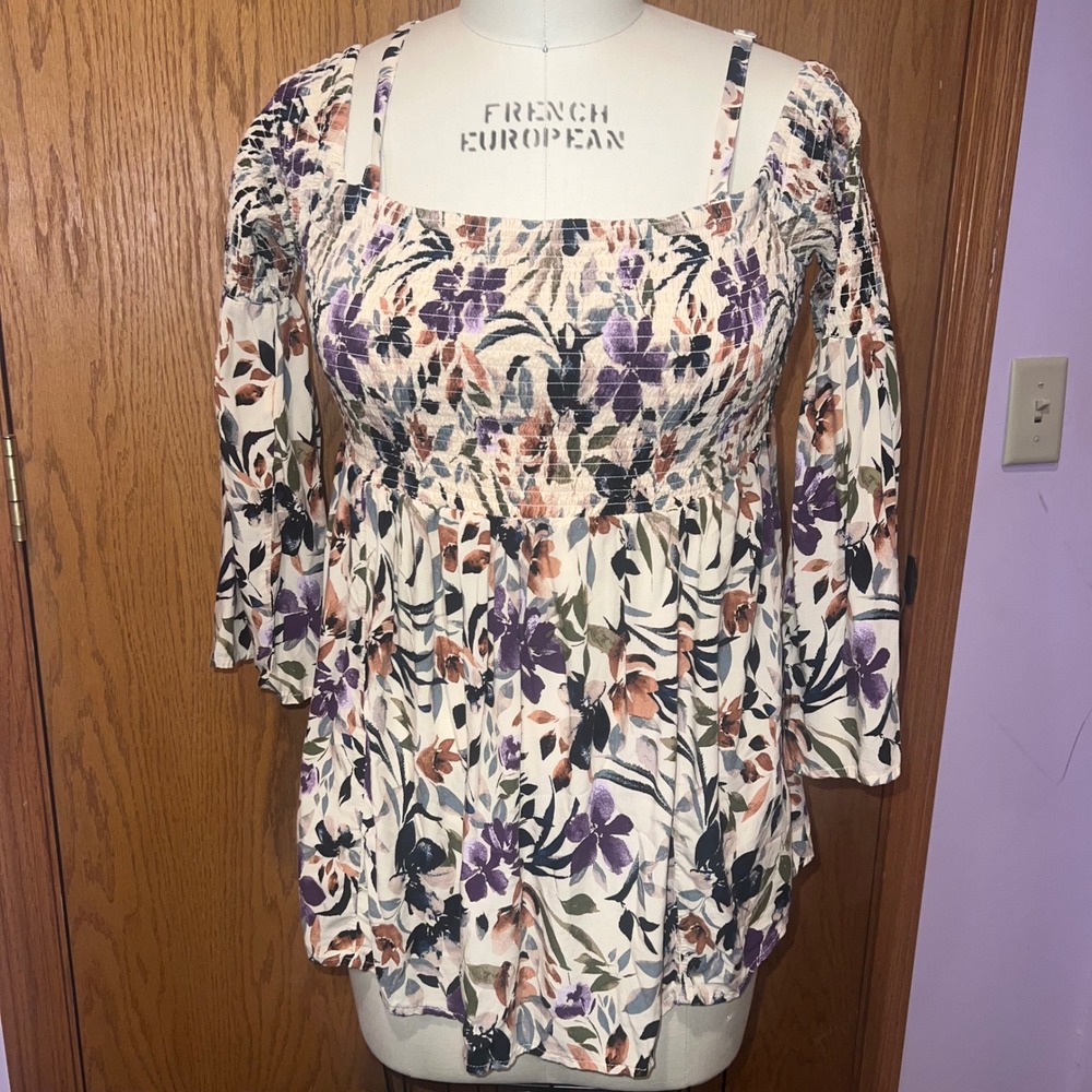 Torrid Smocked Floral Top Womens 0 L Cream Purple Boho Bell Sleeve Off Shoulder